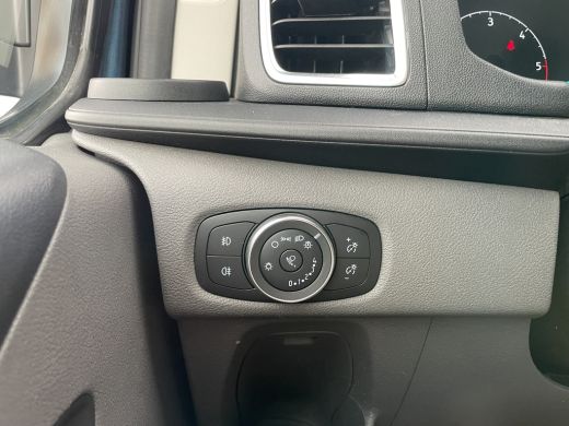 Ford Transit Custom 300 2.0 170pk TDCI L2H1 Limited DC | Trekhaak | 2x Schuifdeur | Camera | Leder | Stoelverwarming ActivLease financial lease