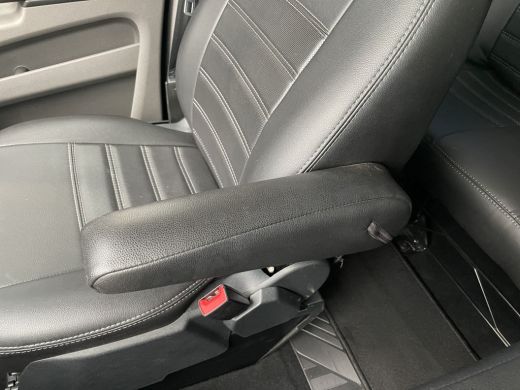 Ford Transit Custom 300 2.0 170pk TDCI L2H1 Limited DC | Trekhaak | 2x Schuifdeur | Camera | Leder | Stoelverwarming ActivLease financial lease