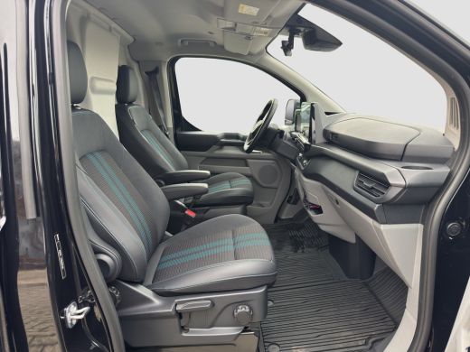 Ford Transit Custom 300 2.0 TDCI L1H1 170pk Sport Vol! | Trekhaak | 19 Inch LMV | Camera | | Achteruitrijcamera | App... ActivLease financial lease