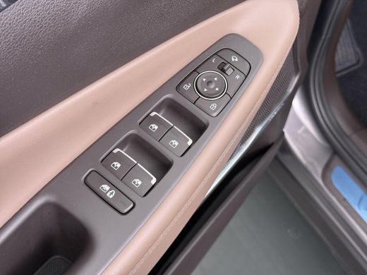 Hyundai Santa Fe 1.6 T-GDI PHEV Premium Sky 7p. APPLE CARP. | STOEL VENTILATIE/VERWARMING | 7 PERS | 360˚ CAMERA |... ActivLease financial lease