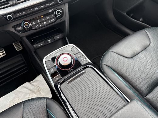 Kia e-Niro ExecutiveLine 64 kWh | Leder | Stoelverwarming + Ventilatie | Elektrische stoel | ActivLease financial lease