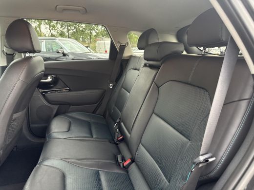 Kia e-Niro ExecutiveLine 64 kWh | Leder | Stoelverwarming + Ventilatie | Elektrische stoel | ActivLease financial lease