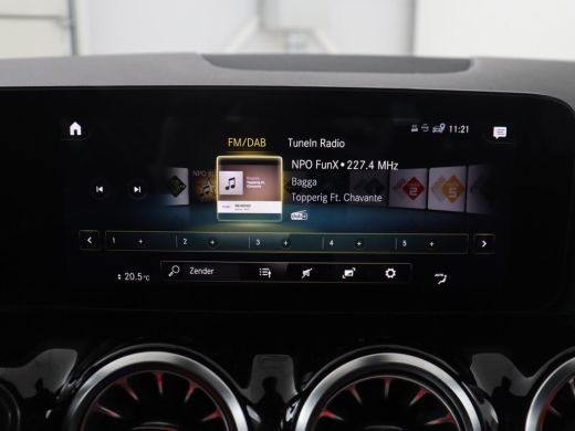 Mercedes-Benz EQA | SOH 94,2% | Half leder | Cruise control | Trekhaak | Stoelverwarming | Sfeerverlichting | Carpl... ActivLease financial lease