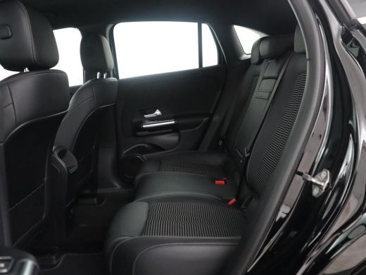 Mercedes-Benz EQA | SOH 94,2% | Half leder | Cruise control | Trekhaak | Stoelverwarming | Sfeerverlichting | Carpl... ActivLease financial lease
