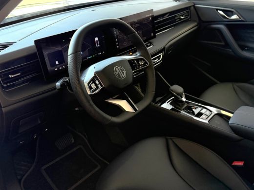 MG HS 1.5 TGDI LUXURY PHEV PLUG-IN HYBRIDE | LEER | 272PK NIEUWE AUTO | >1.000 KM TOTAAL BEREIK | 360&deg; ... ActivLease financial lease