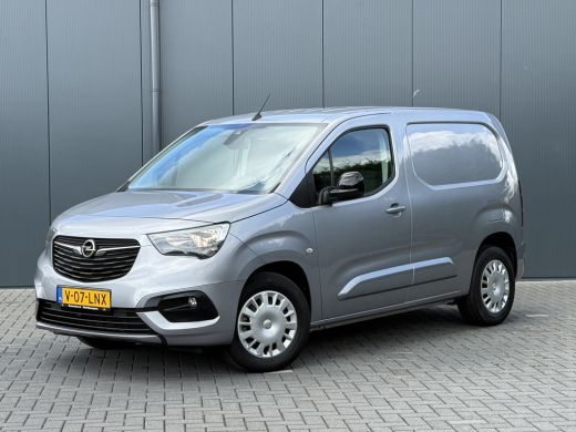 Opel Combo-e 50kWh 136 PK / AUTOMAAT / L1H1 / CAMERA / 1e EIG. / 35.706 KM! / CRUISE / AIRCO ActivLease financial lease