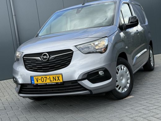 Opel Combo-e 50kWh 136 PK / AUTOMAAT / L1H1 / CAMERA / 1e EIG. / 35.706 KM! / CRUISE / AIRCO ActivLease financial lease