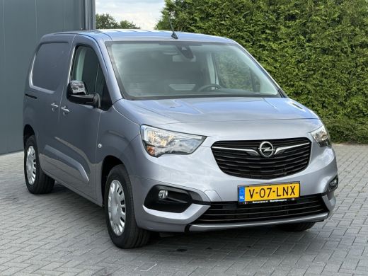 Opel Combo-e 50kWh 136 PK / AUTOMAAT / L1H1 / CAMERA / 1e EIG. / 35.706 KM! / CRUISE / AIRCO ActivLease financial lease