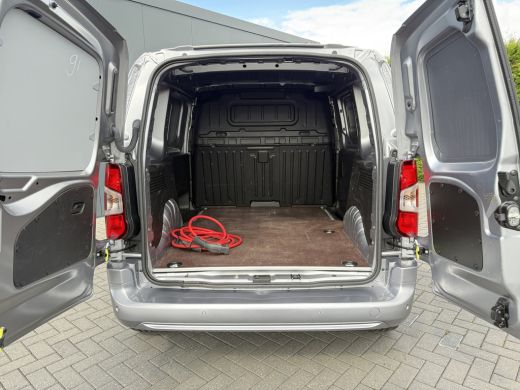 Opel Combo-e 50kWh 136 PK / AUTOMAAT / L1H1 / CAMERA / 1e EIG. / 35.706 KM! / CRUISE / AIRCO ActivLease financial lease