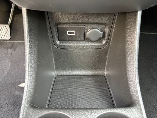 Opel KARL 1.0 75PK Innovation | VOORSTOELEN VERWARMD| CRUISE CONTROL| PARKEERSENSOREN ACHTER| CLIMATE CONTROL ActivLease financial lease