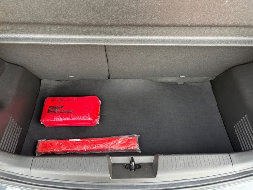 Opel KARL 1.0 75PK Innovation | VOORSTOELEN VERWARMD| CRUISE CONTROL| PARKEERSENSOREN ACHTER| CLIMATE CONTROL ActivLease financial lease
