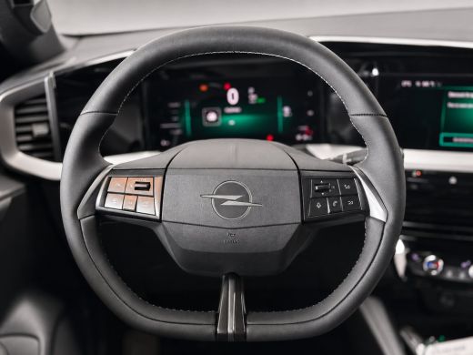 Opel Mokka-e GSE 54 kWh 280pk | Achteruitrijcamera | Alcantara bekleding in Jet Black | Dode hoek waarschuwing ActivLease financial lease