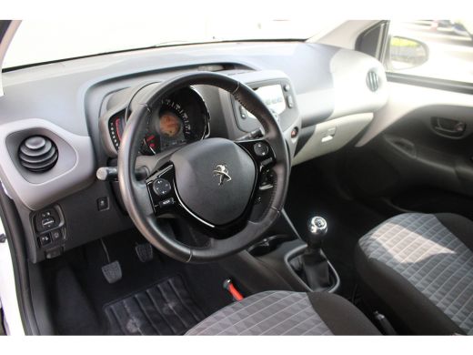 Peugeot 108 1.0 e-VTi Active | Airconditioning | Bluetooth | Mistlampen | Extra getinte ramen | Lederen stuur... ActivLease financial lease