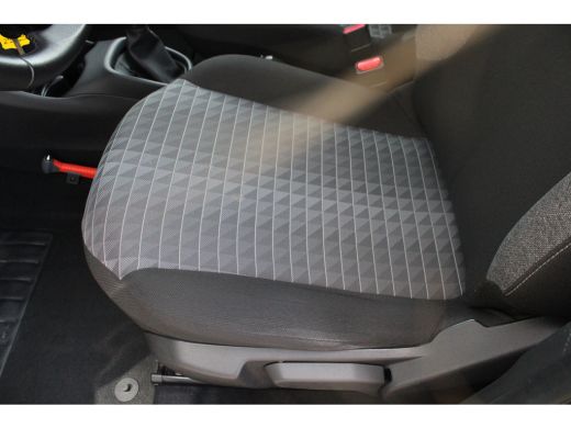 Peugeot 108 1.0 e-VTi Active | Airconditioning | Bluetooth | Mistlampen | Extra getinte ramen | Lederen stuur... ActivLease financial lease