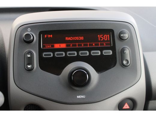 Peugeot 108 1.0 e-VTi Active | Airconditioning | Bluetooth | Mistlampen | Extra getinte ramen | Lederen stuur... ActivLease financial lease