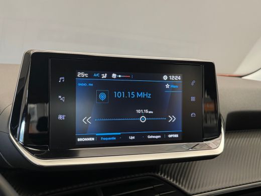 Peugeot 2008 1.2 PureTech Active Camera | Cruise | Carplay | Airco | Parkeersensoren | Bluetooth | 16.000KM! |... ActivLease financial lease