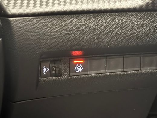 Peugeot 2008 1.2 PureTech Active Camera | Cruise | Carplay | Airco | Parkeersensoren | Bluetooth | 16.000KM! |... ActivLease financial lease
