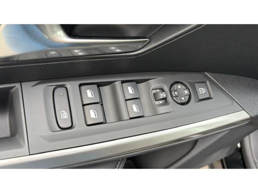 Peugeot 3008 1.2 HYBRID 145PK ALLURE AUTOMAAT / NAVI / LEDER / CLIMA / FULL-LED / 19" LMV / KEYLESS / CAMERA /... ActivLease financial lease