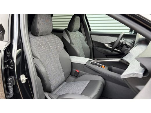Peugeot 3008 1.2 HYBRID 145PK ALLURE AUTOMAAT / NAVI / LEDER / CLIMA / FULL-LED / 19" LMV / KEYLESS / CAMERA /... ActivLease financial lease