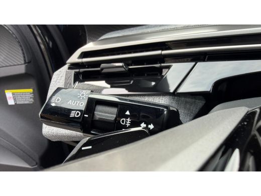 Peugeot 3008 1.2 HYBRID 145PK ALLURE AUTOMAAT / NAVI / LEDER / CLIMA / FULL-LED / 19" LMV / KEYLESS / CAMERA /... ActivLease financial lease