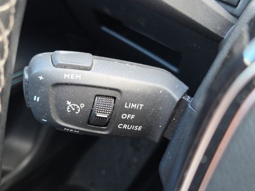 Peugeot 5008 1.2 PureTech Blue Lease Allure 7 persoons | Camera | Parkeersensoren | Full map navigatie | Two t... ActivLease financial lease