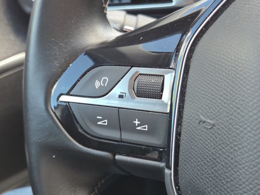 Peugeot 5008 1.2 PureTech Blue Lease Allure 7 persoons | Camera | Parkeersensoren | Full map navigatie | Two t... ActivLease financial lease