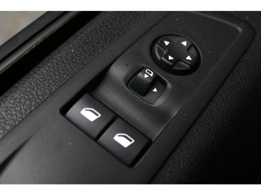 Peugeot Expert 2.0 BLUEHDI 180PK DC 5-ZITS AUTOMAAT / CAMERA / TREKHAAK / STOEL-STUURVERWARMING / KEYLESS / LED ... ActivLease financial lease
