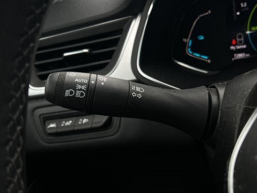 Renault Captur 1.6 E-Tech Hybrid 145 Intens Trekhaak | Stoelverwarming | Parkeersensoren | Keyless | LED | Full ... ActivLease financial lease