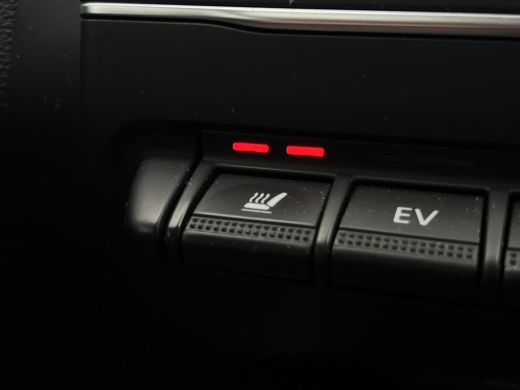 Renault Captur 1.6 E-Tech Hybrid 145 Intens Trekhaak | Stoelverwarming | Parkeersensoren | Keyless | LED | Full ... ActivLease financial lease
