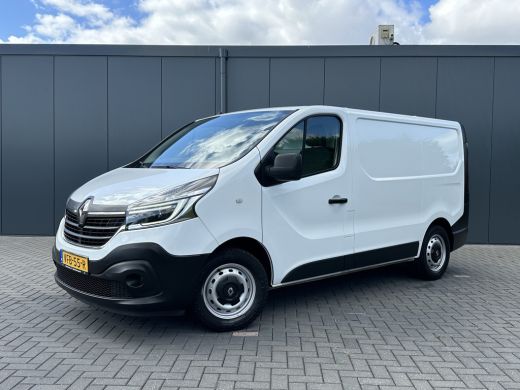 Renault Trafic 2.0 dCi 120 PK / L1H1 / 1e EIG. / **INRICHTING** / TREKHAAK / AIRCO / CRUISE / LED KOPLAMPEN ActivLease financial lease