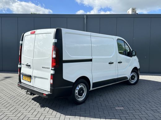 Renault Trafic 2.0 dCi 120 PK / L1H1 / 1e EIG. / **INRICHTING** / TREKHAAK / AIRCO / CRUISE / LED KOPLAMPEN ActivLease financial lease