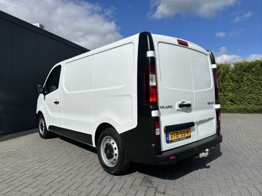 Renault Trafic 2.0 dCi 120 PK / L1H1 / 1e EIG. / **INRICHTING** / TREKHAAK / AIRCO / CRUISE / LED KOPLAMPEN ActivLease financial lease