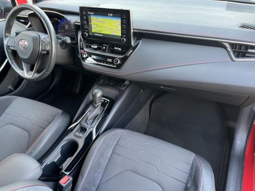 Toyota Corolla 1.8 Hybrid Executive | Navigatie | Carplay | Parkeersensoren | Dode hoek waarschuwing | 18 inch L... ActivLease financial lease