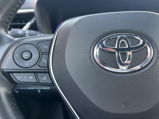 Toyota Corolla 1.8 Hybrid Executive | Navigatie | Carplay | Parkeersensoren | Dode hoek waarschuwing | 18 inch L... ActivLease financial lease