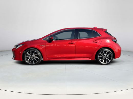Toyota Corolla 1.8 Hybrid Executive | Navigatie | Carplay | Parkeersensoren | Dode hoek waarschuwing | 18 inch L... ActivLease financial lease