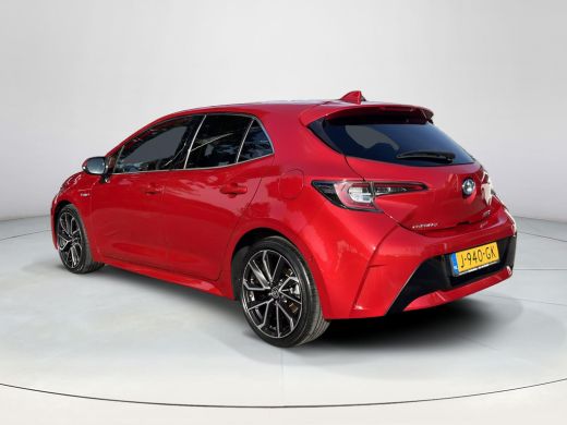 Toyota Corolla 1.8 Hybrid Executive | Navigatie | Carplay | Parkeersensoren | Dode hoek waarschuwing | 18 inch L... ActivLease financial lease