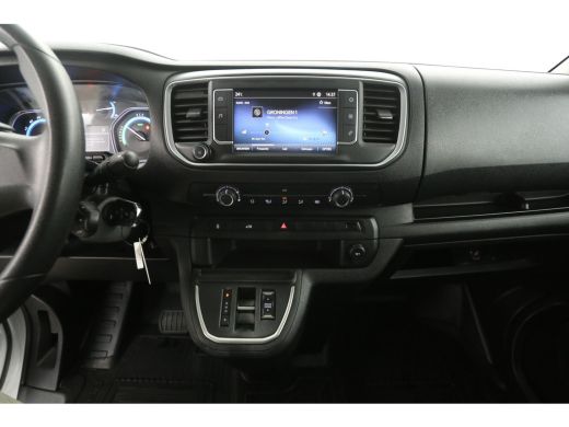 Toyota ProAce 75 kWh L2H1 Long Range | Snelladen | SOH 99% | Airco | Cruise | 3 Zits | Carplay | Parkeersens. ActivLease financial lease