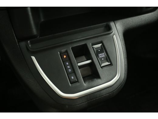 Toyota ProAce 75 kWh L2H1 Long Range | Snelladen | SOH 99% | Airco | Cruise | 3 Zits | Carplay | Parkeersens. ActivLease financial lease