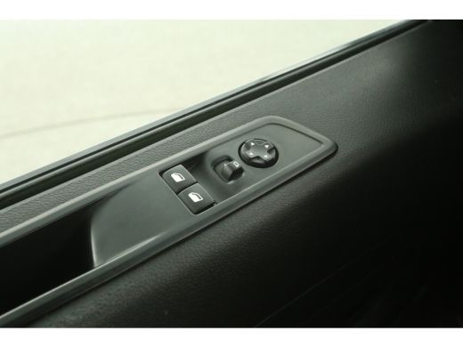 Toyota ProAce 75 kWh L2H1 Long Range | Snelladen | SOH 99% | Airco | Cruise | 3 Zits | Carplay | Parkeersens. ActivLease financial lease