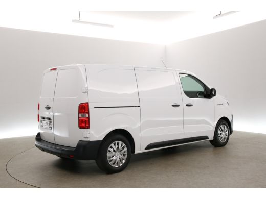 Toyota ProAce 75 kWh L2H1 Long Range | Snelladen | SOH 99% | Airco | Cruise | 3 Zits | Carplay | Parkeersens. ActivLease financial lease