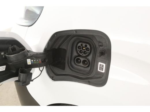Toyota ProAce 75 kWh L2H1 Long Range | Snelladen | SOH 99% | Airco | Cruise | 3 Zits | Carplay | Parkeersens. ActivLease financial lease