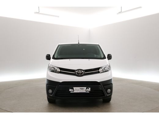 Toyota ProAce 75 kWh L2H1 Long Range | Snelladen | SOH 99% | Airco | Cruise | 3 Zits | Carplay | Parkeersens. ActivLease financial lease