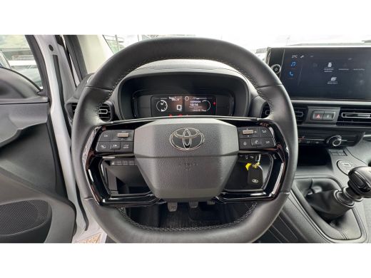 Toyota ProAce L2 Duty 1.5 D-4D 102PK Airco | Stoelverw. | Cruise | Camera | Navy by App ActivLease financial lease