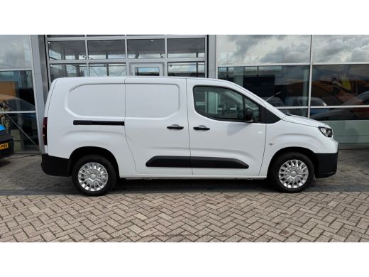 Toyota ProAce L2 Duty 1.5 D-4D 102PK Airco | Stoelverw. | Cruise | Camera | Navy by App ActivLease financial lease