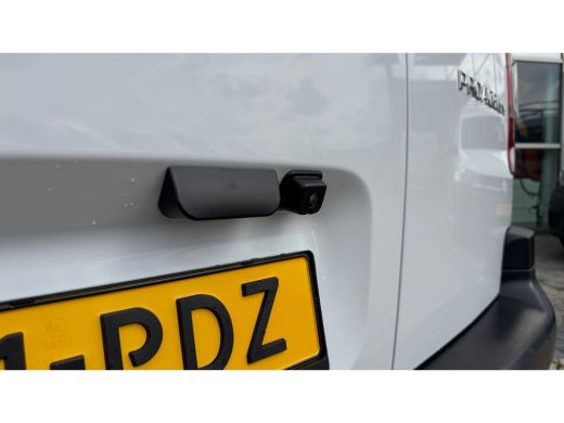 Toyota ProAce L2 Duty 1.5 D-4D 102PK Airco | Stoelverw. | Cruise | Camera | Navy by App ActivLease financial lease