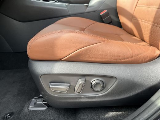 Toyota RAV4 2.5 Plug-in Hybrid AWD 300 GR Sport | All-in prijs | Automaat | Panoramadak | Leder bekleding ActivLease financial lease
