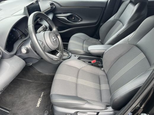 Toyota Yaris Cross 1.5 Hybrid Adventure | Navigatie | Head up display | Stoelverwarming | 18 inch LM-velgen | ActivLease financial lease
