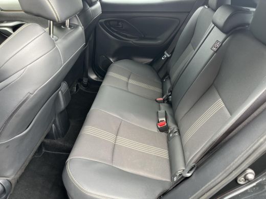 Toyota Yaris Cross 1.5 Hybrid Adventure | Navigatie | Head up display | Stoelverwarming | 18 inch LM-velgen | ActivLease financial lease