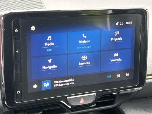 Toyota Yaris Cross 1.5 Hybrid Adventure | Navigatie | Head up display | Stoelverwarming | 18 inch LM-velgen | ActivLease financial lease