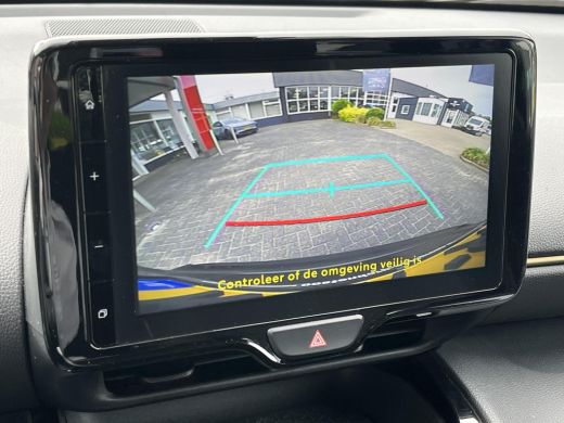 Toyota Yaris Cross 1.5 Hybrid Adventure | Navigatie | Head up display | Stoelverwarming | 18 inch LM-velgen | ActivLease financial lease